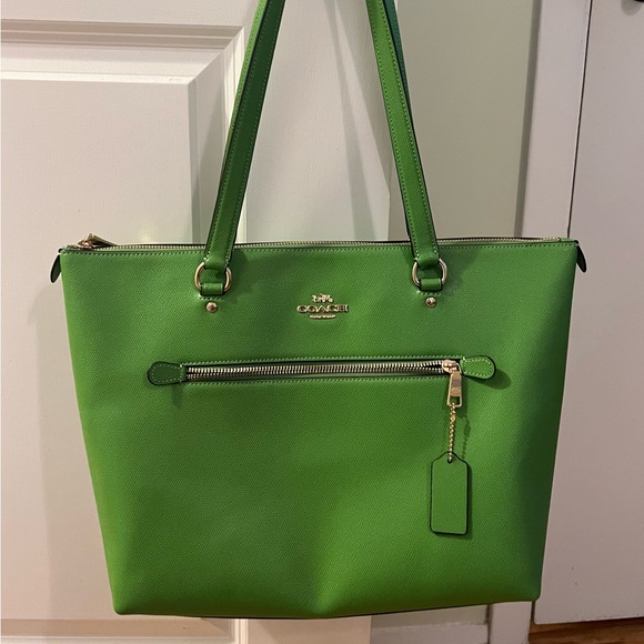 Green Coach Shoulder Bag - Picture 1 of 10